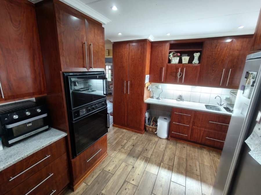 2 Bedroom Property for Sale in Protea Park North West